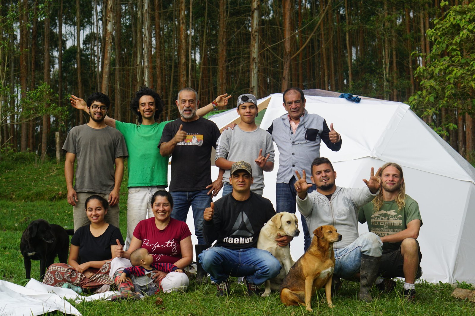 Foto grupal al cierre del taller