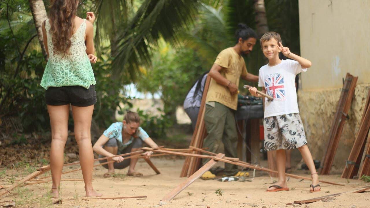 Armando la estructura con los niños