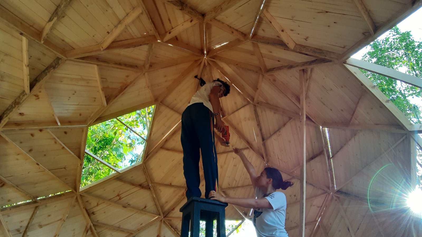 Interior con la estructura terminada