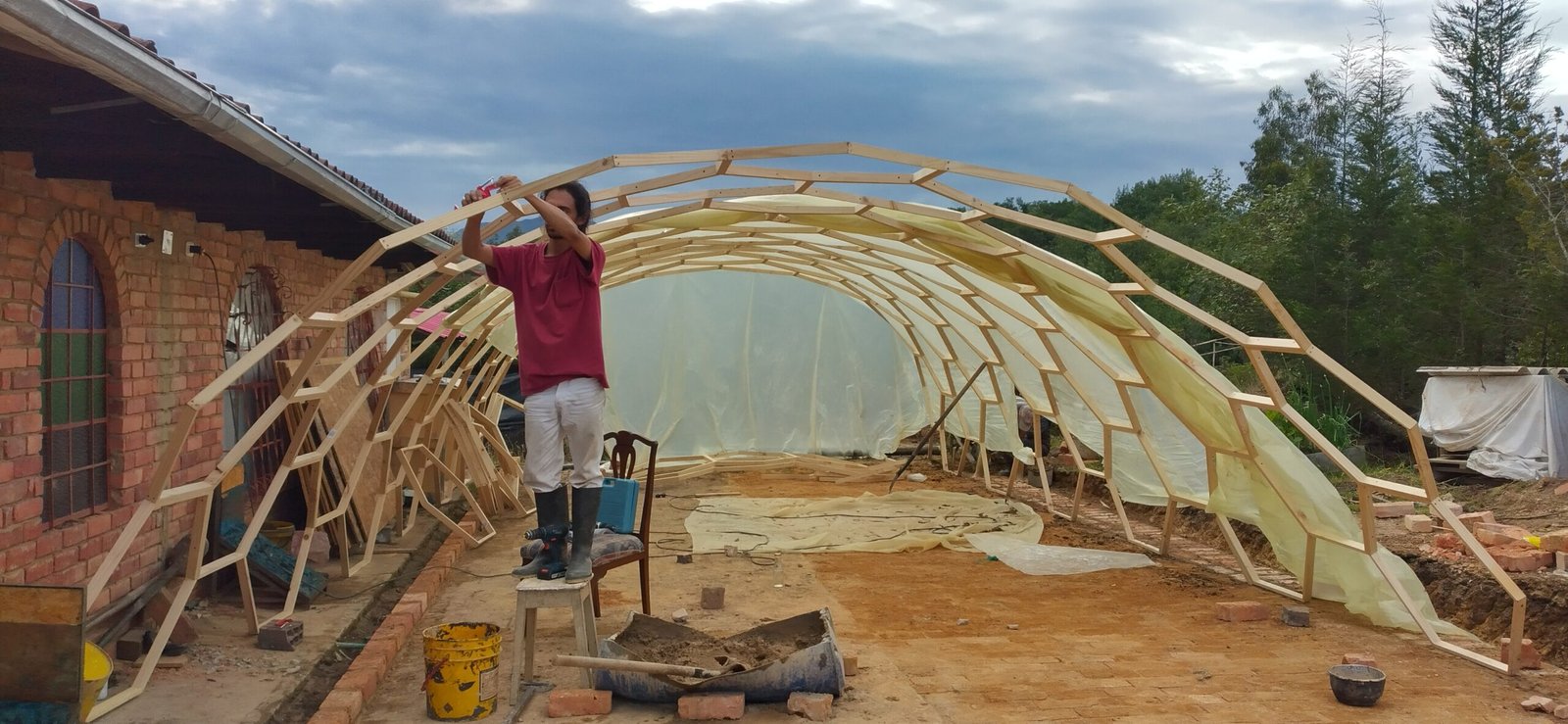 Trabajo de ensamble sobre la estructura avanzada